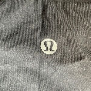 LULULEMON CAPRI LEGGINGS